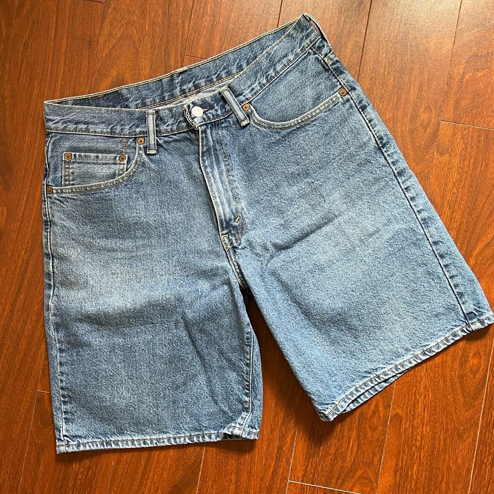 Levis Jean Shorts size 34